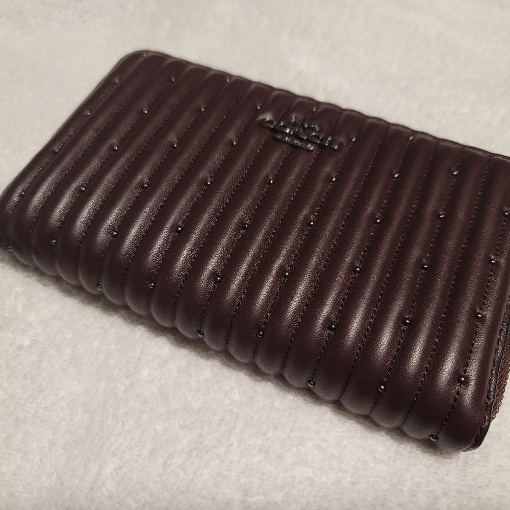 NWT COACH Medium ID zip around wallet - Picture 2 of 8